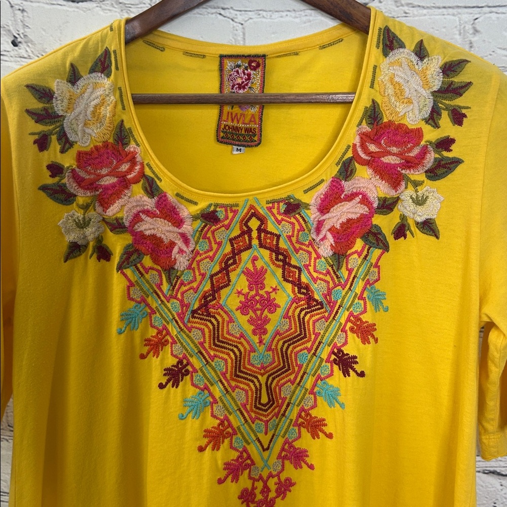 Johnny Was Bright Yellow Embroidered Top Size Medium Excellent Condition - Picture 4 of 13